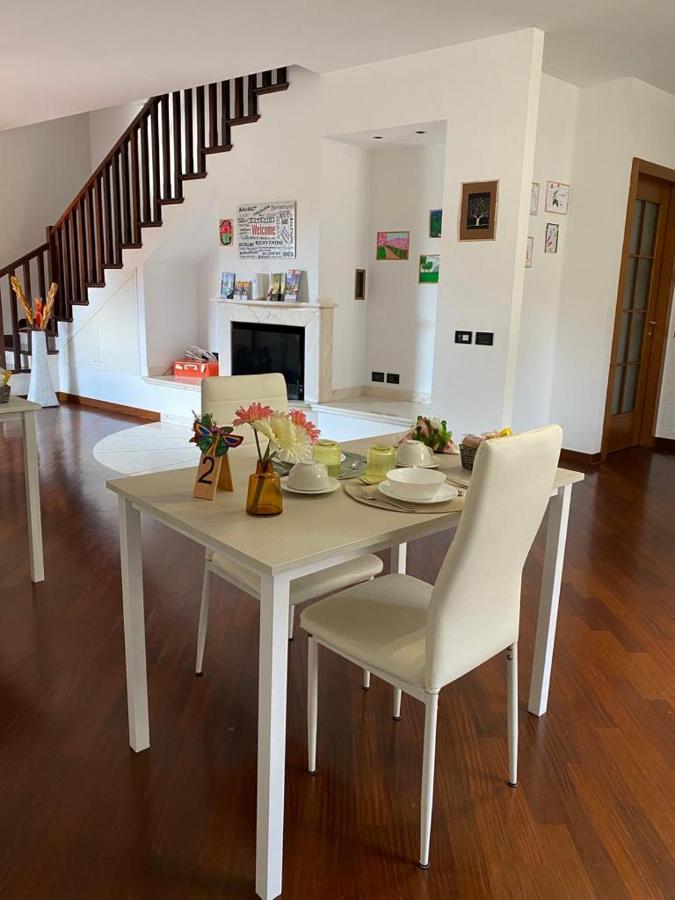 Il Caravaggio Guest House Грассоббьо Экстерьер фото