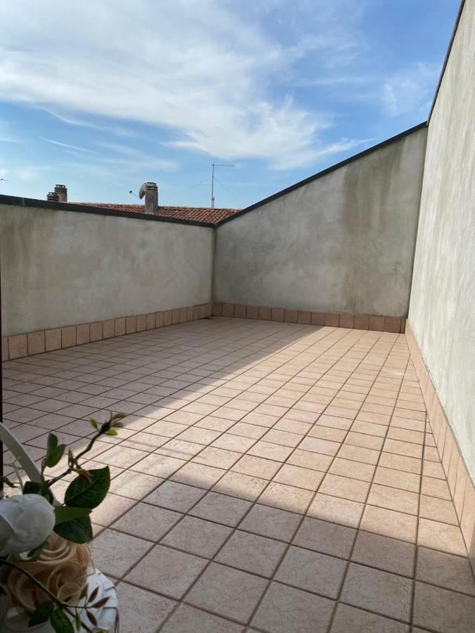 Il Caravaggio Guest House Грассоббьо Экстерьер фото