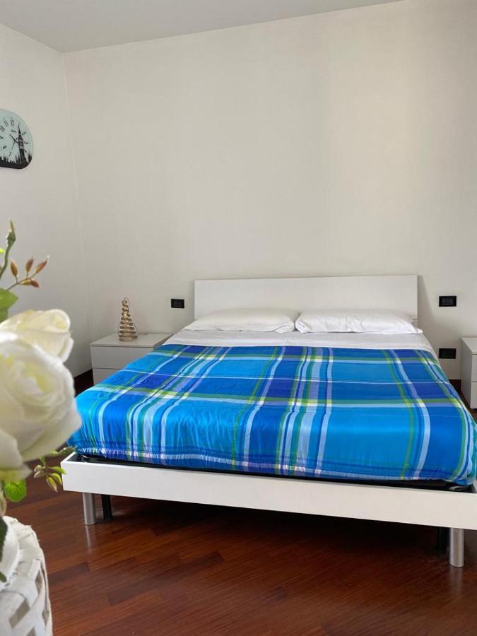 Il Caravaggio Guest House Грассоббьо Экстерьер фото